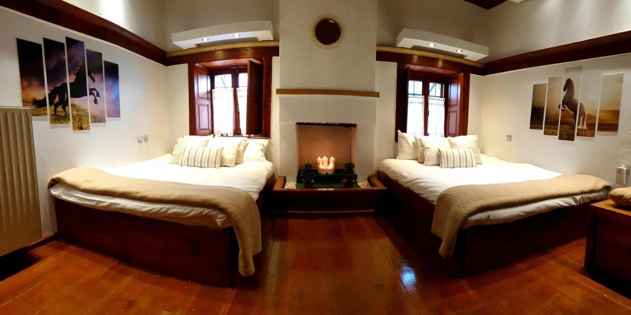 Astraka Guesthouse I Pápingo Eksteriør bilde