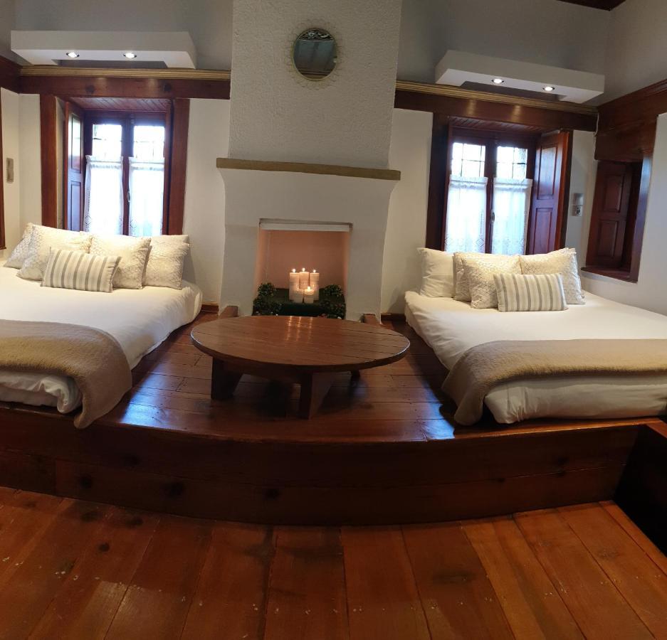 Astraka Guesthouse I Pápingo Eksteriør bilde