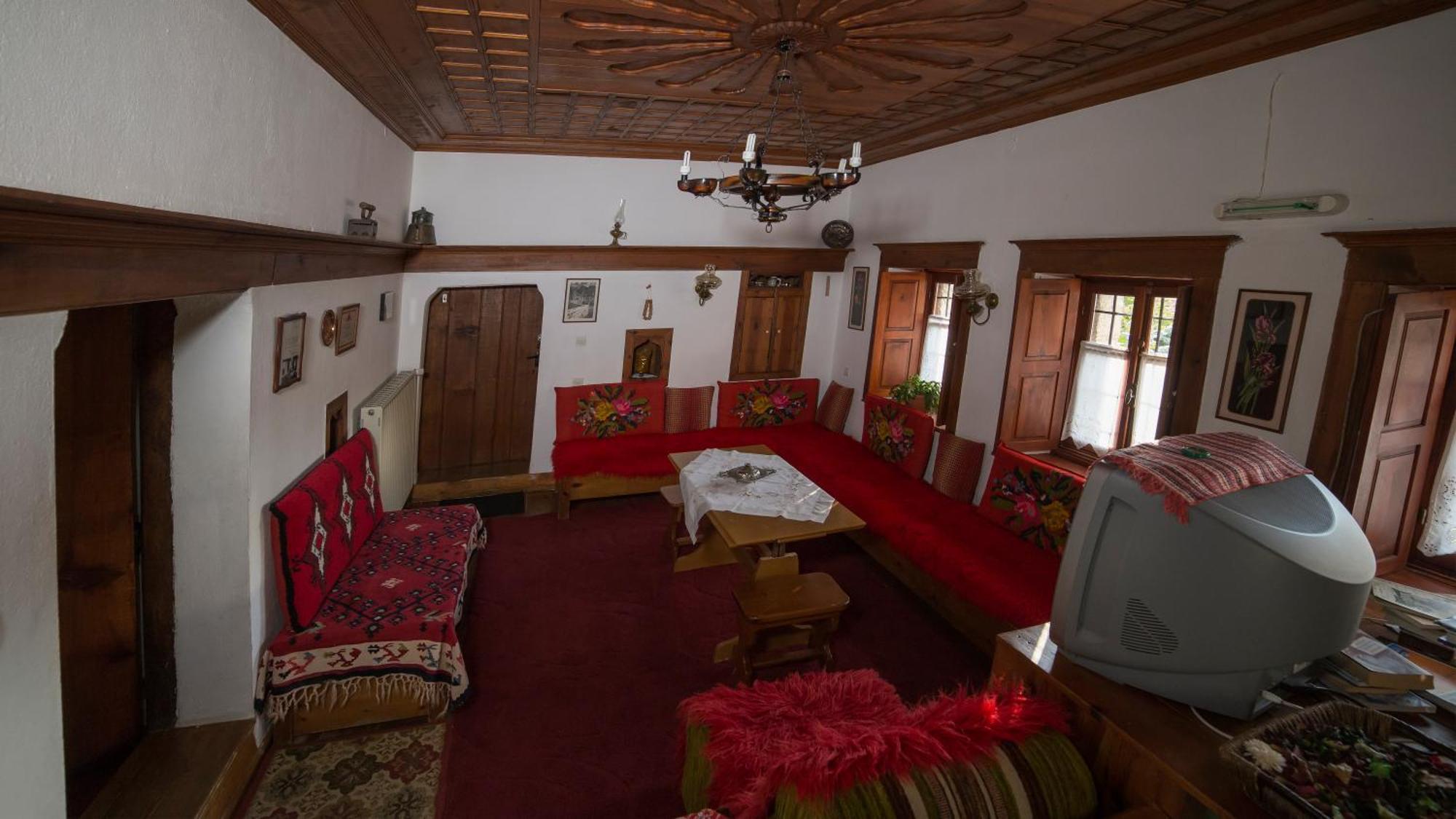 Astraka Guesthouse I Pápingo Eksteriør bilde